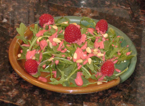 raw food photo: Arugula Salad with Raspberry Pine-Nut Dressing!