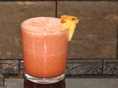 raw food photo: Strawberry Pineapple Juice!